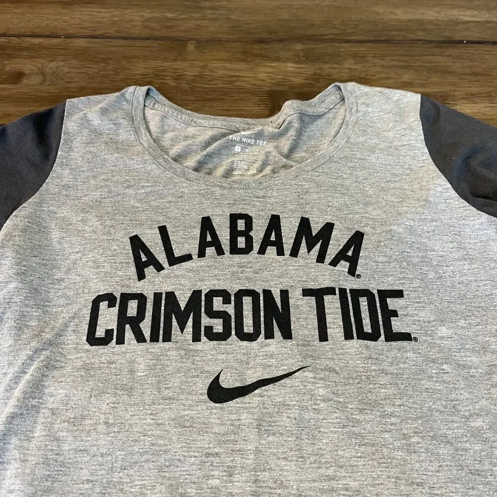 Nike Men’s MD University Of Alabama Crimson Tide Long Sleeve T-shirt.